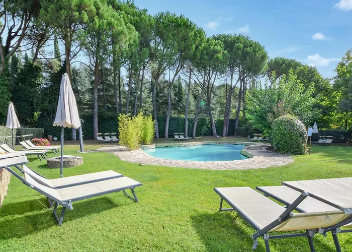 Beautiful In With Swimming Pool Lägenhet